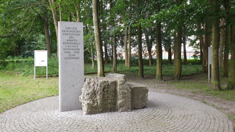 Erinnern. Verstehen. Gestalten. Gedenkveranstaltung zum 80. Jahrestag der Befreiung des AEL Nordmark